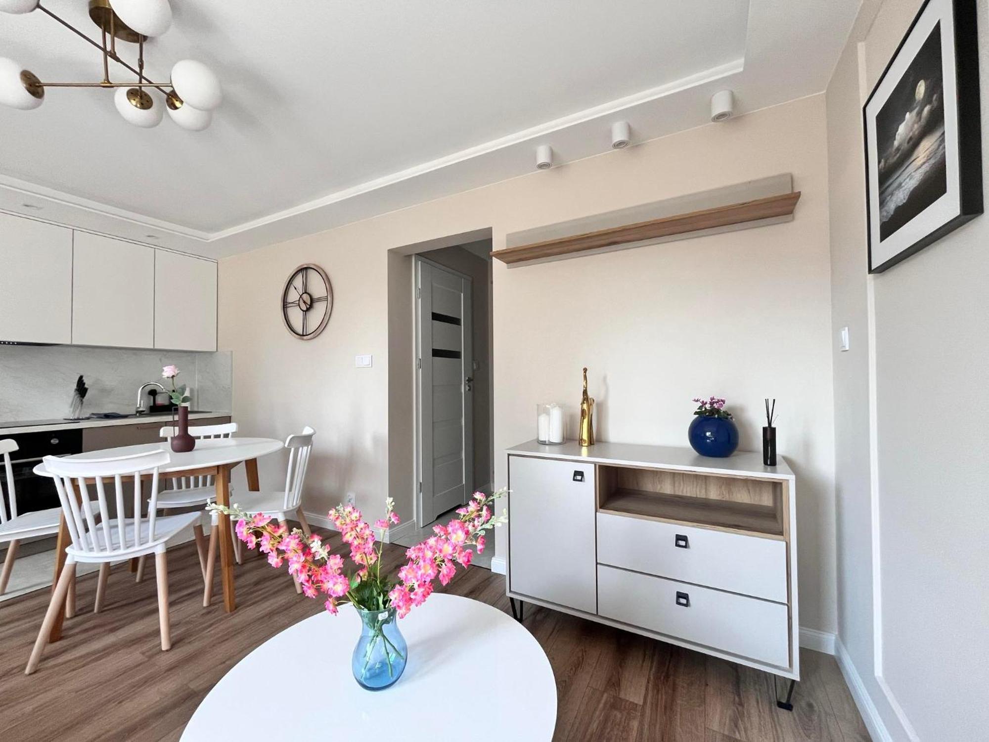Prestige Apartment Bohaterow Warszawy Kielce Exterior foto